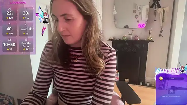 Littlelolo60 Show in webcam