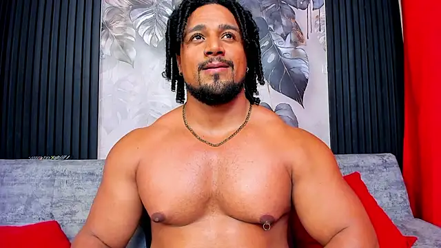 Pokazy przed kamerką – MikeEstevess