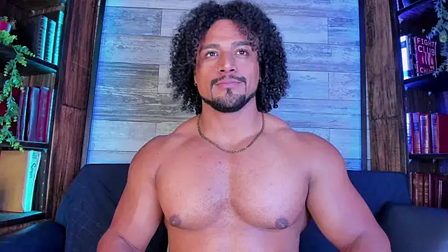 MikeEstevess Show in webcam