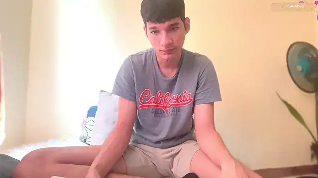 Paulhot018 Pertunjukan Webcam