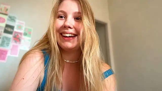 XXX chat uživo modela HoneyAudrey
