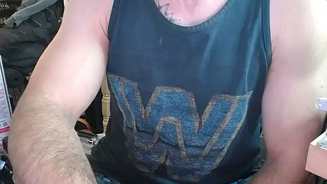 Show modela fitnessla na web-kameri