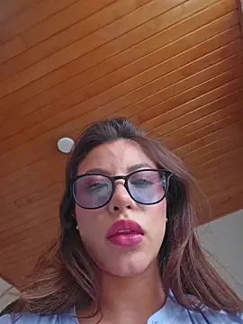 Karen_San_Miguel: διαδικτυακό σόου στην κάμερα
