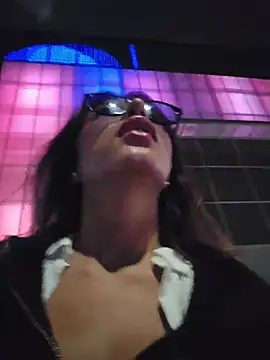 Show modela Karen_San_Miguel na web-kameri