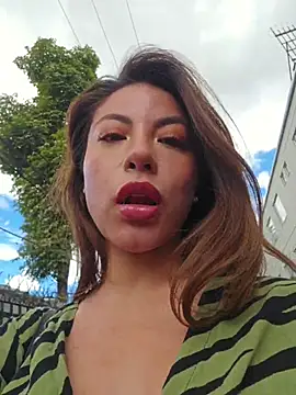 Karen_San_Miguel Show in webcam