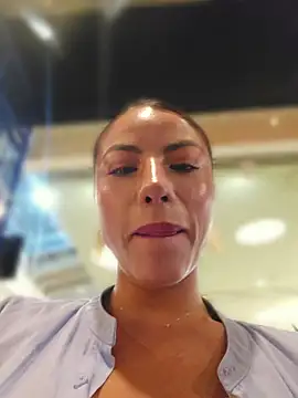 Show modela Karen_San_Miguel na web-kameri