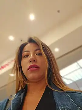 Karen_San_Miguel Pertunjukan Webcam