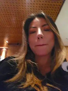 Show modela Karen_San_Miguel na web-kameri