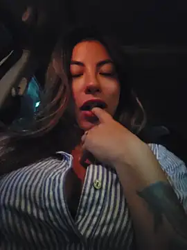 Karen_San_Miguel Pertunjukan Webcam