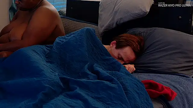 Dilldough405 webkamerás műsora