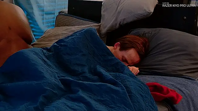 Dilldough405 webkamerás műsora