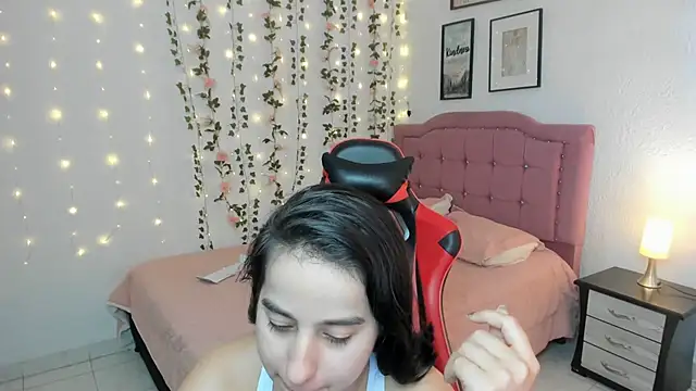 XXX chat uživo modela Antonella_heinz