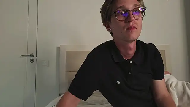 Shirizi Adlı Modelin Web Kamerası Şovu
