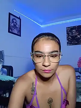 Leslly_ Pertunjukan Webcam