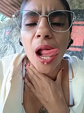 عرض كام Leslly_