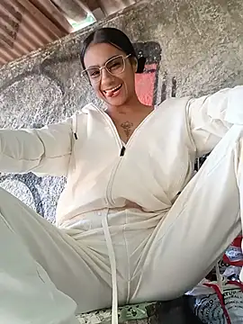 Leslly_n Webbikameraesitys