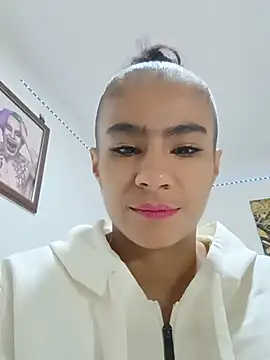 Leslly_ Pertunjukan Webcam