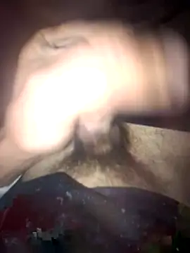 Bierzdobuzisuko4433's Webcam Show