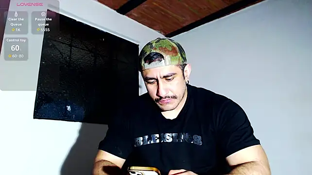 willian_m777 Show in webcam