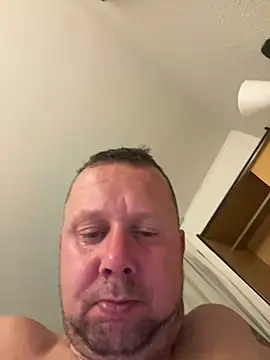 Hornybiboy66 Pertunjukan Webcam