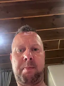 Hornybiboy66 网络视讯表演