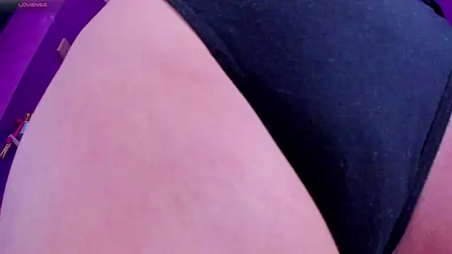 Pertunjukan Kamera Web Alexa_Slave