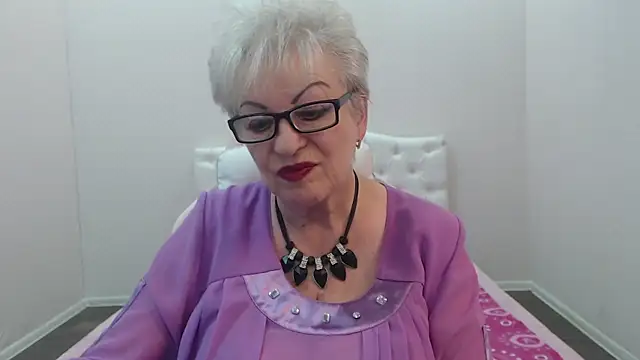 KayleSmoll Show in webcam
