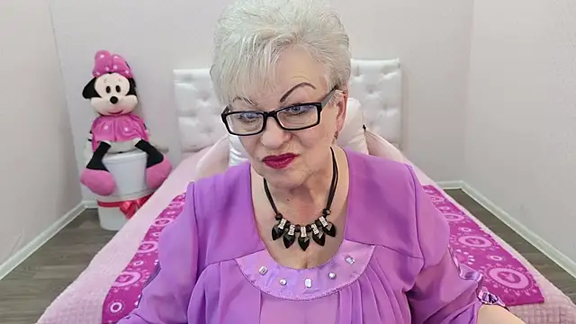 KayleSmoll Show in webcam
