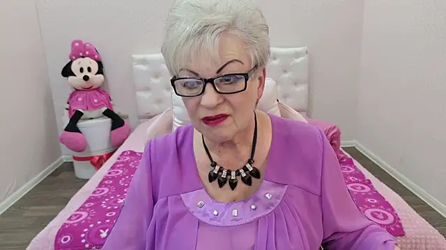 Chat XXX en directo de KayleSmoll