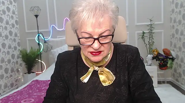 KayleSmoll's Live XXX Chat