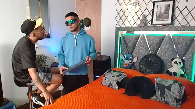 Nathan_Mendoza: вебкам-шоу
