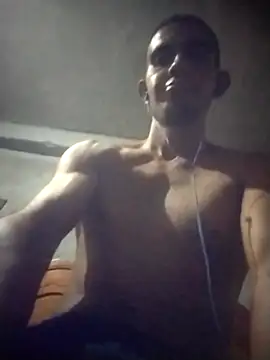 josevazk37 Show in webcam