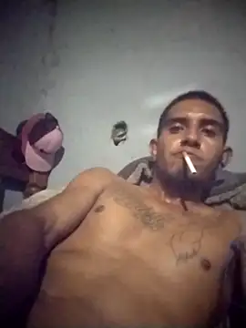 josevazk37 Show in webcam