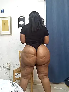 عرض كام GiantBootyMilf