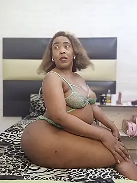 GiantBootyMilf's Webcam Show