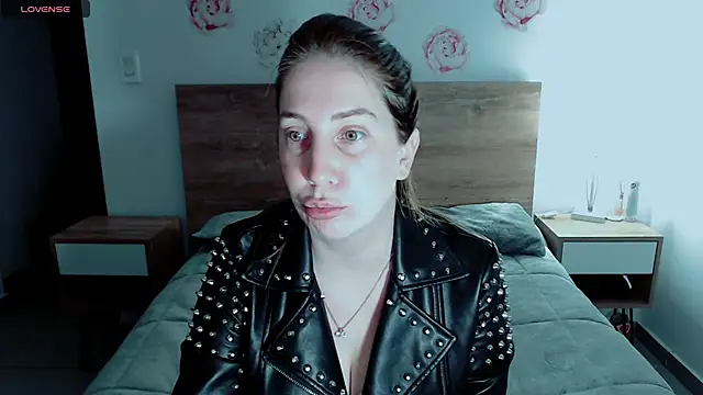 Chatroom XXX en direct de campanitaaanahi