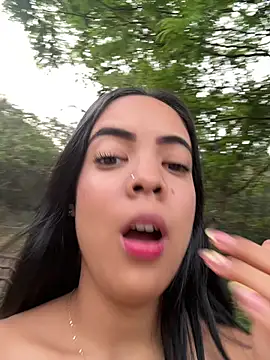 NAUGHTY_LITTLE_18 ওয়েবক্যাম শো