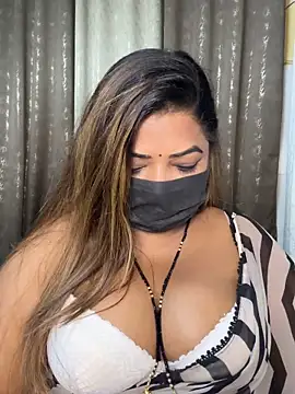 Geet-Punjaban Adlı Modelin Canlı XXX Sohbeti