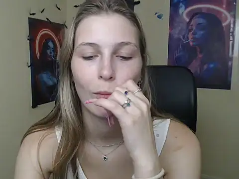 StrangerGi's Webcam Show