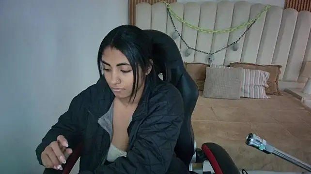 Chat +18 de shaneelle ao vivo