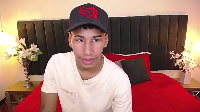 soft_attraction's Live XXX Chat