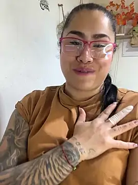 Sweet__Nurse1's Live Chat Room