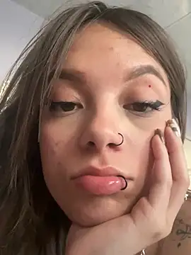 AmmyJones_ XXX чат на живо