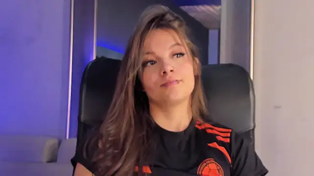 AmmyJones_ élő XXX-chatje