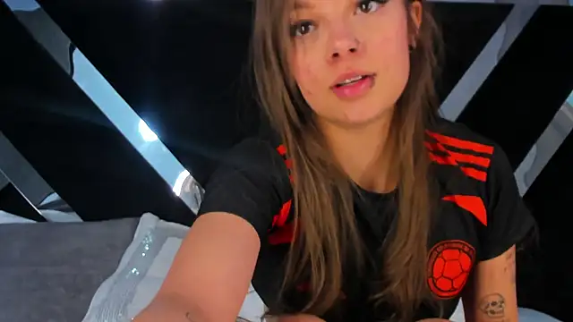 AmmyJones_ élő XXX-chatje