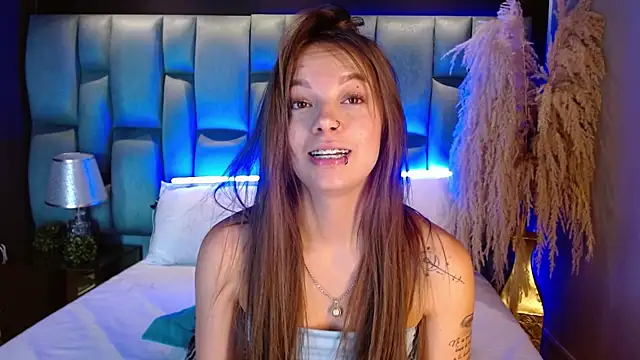 AmmyJones_'s Live XXX Chat