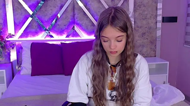 AmmyJones_'s Live XXX Chat