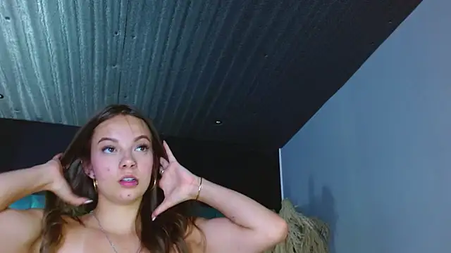 Czat XXX na żywo – AmmyJones_