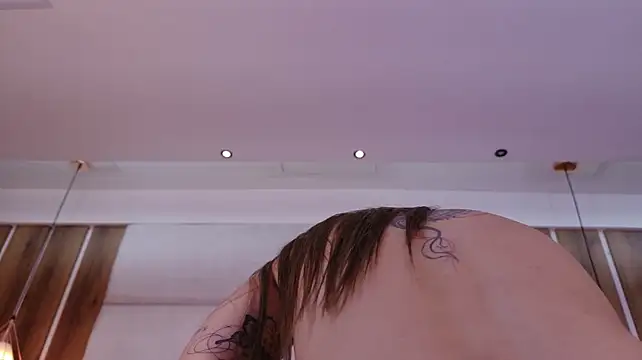 AmmyJones_'s Live XXX Chat