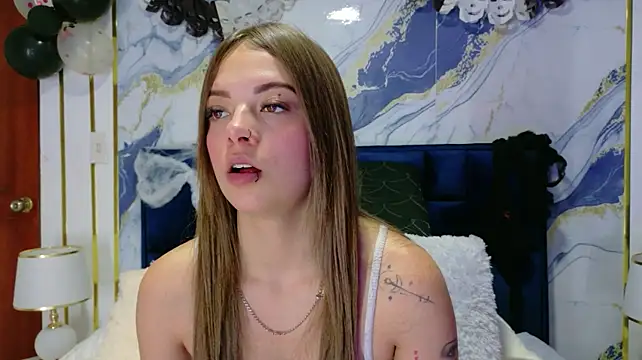 AmmyJones_'s Live XXX Chat